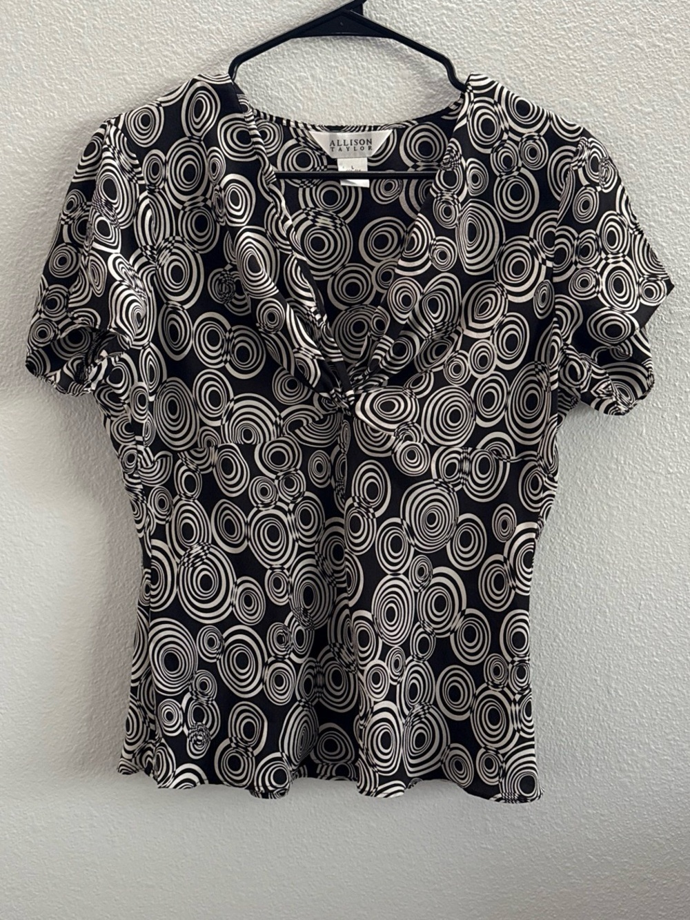 Allison Taylor 100% Silk Black White Geometric Circle Print Top Sz L Y2K Retro